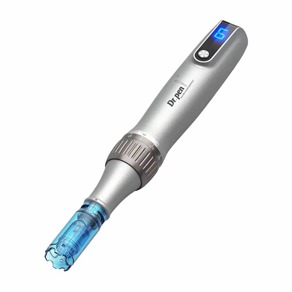 Dr. Pen M8S microneedling dermapen per trattamento professionale della pelle con profondità dell'ago regolabile e display digitale.