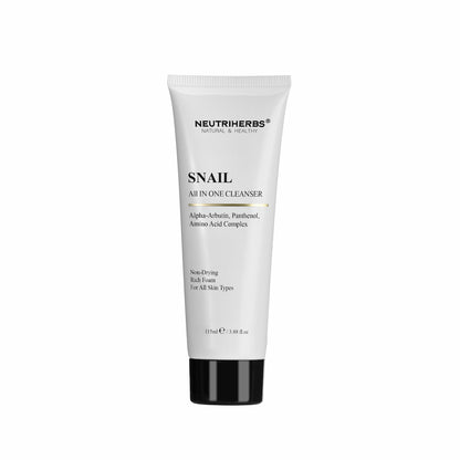 Neutriherbs Snail All In One Cleanser 115 ml – detergente viso delicato con estratto di lumaca, alfa-arbutina e pantenolo per tutti i tipi di pelle.