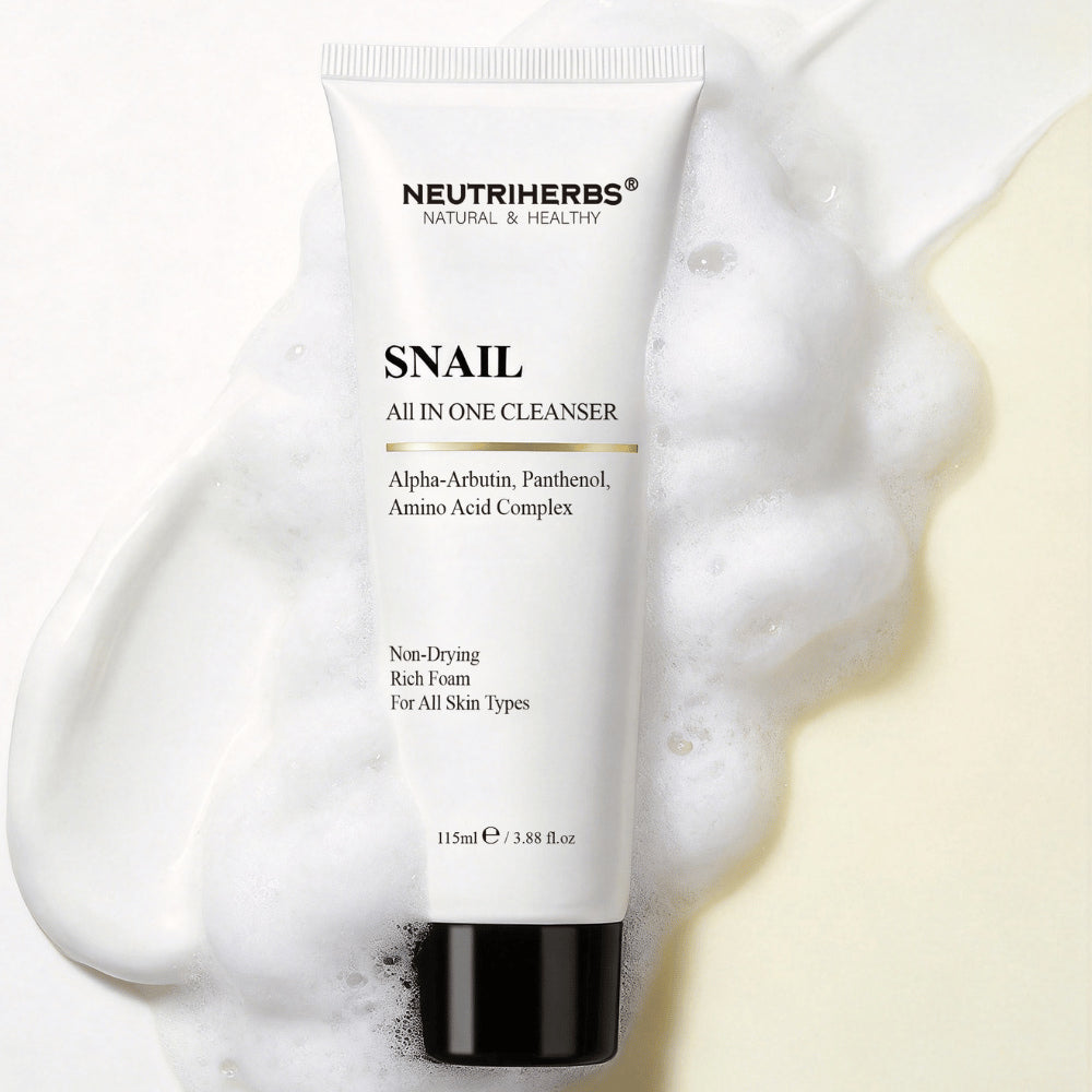 Neutriherbs Snail All In One Cleanser con schiuma detergente – detergente viso delicato che rimuove efficacemente sporco, sebo e trucco senza seccare la pelle.